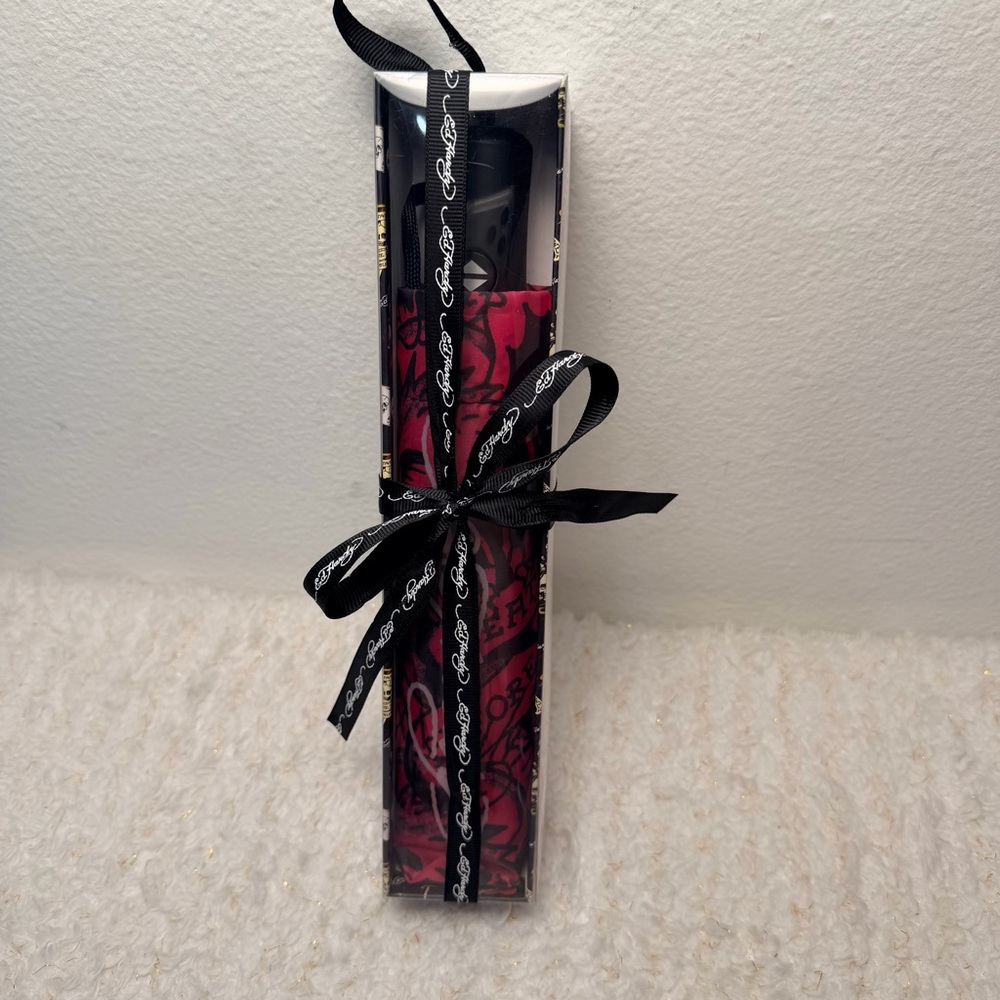 Ed Hardy 'Death Before Dishonor' Prints Pink and Black Patterned Umbrella - Picture 2 of 4